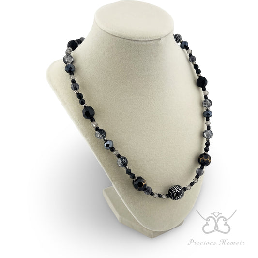 Black Bead Necklace w/ Polished Stone & Crystal Crack Design, 23"